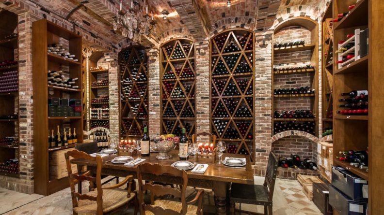 14-gallery-most-expensive-palazzo-wine-cellar