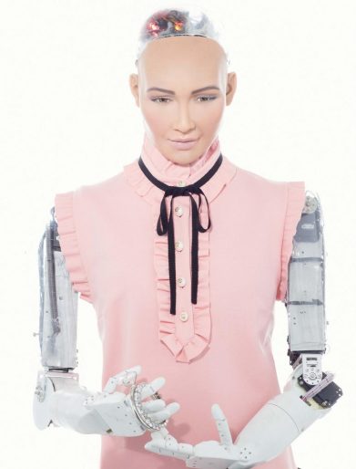 Sophia, The First Robot Citizen, Wants Career and Family - Different ...