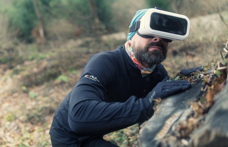 VR