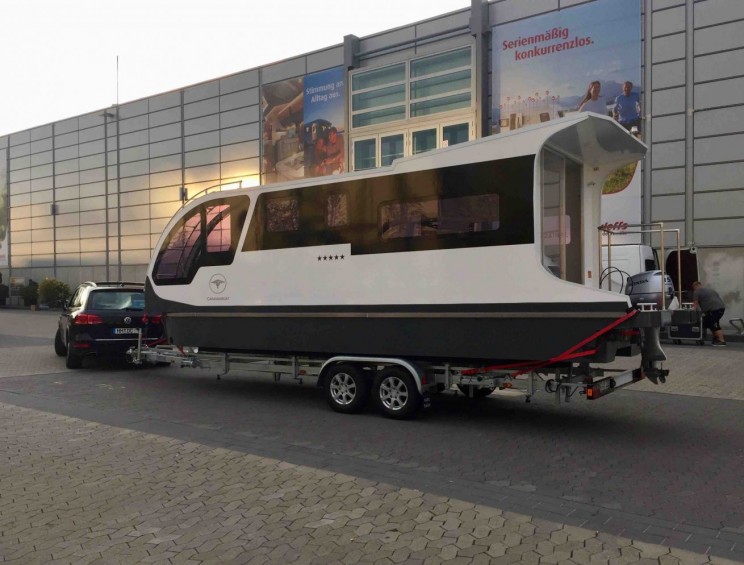 CaravanBoat