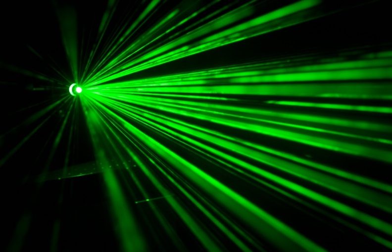 New device could help answer fundamental questions about quantum physics